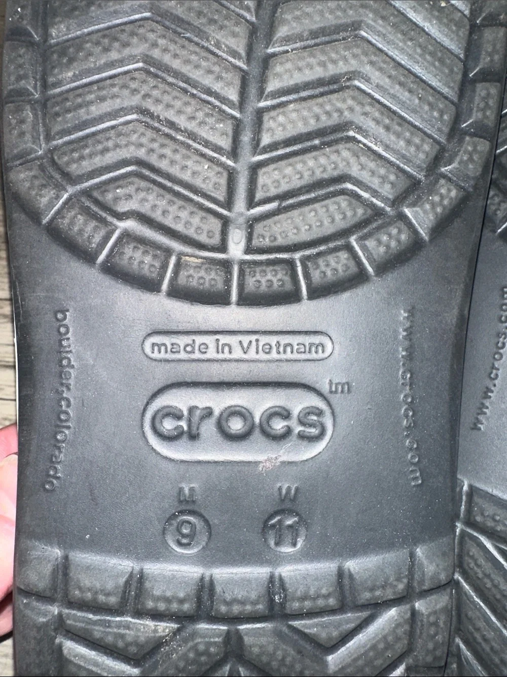CROCS unisex holiday snowman black glitter winter  Clogs with White band W11 M9